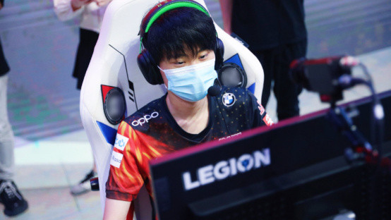 各具特色的 各具特色的